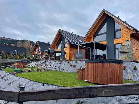 Property building, Day, Natural landscape, Garden, Garden view