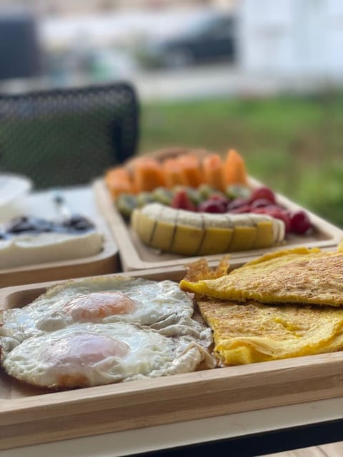 Food and drinks, Breakfast, Continental breakfast