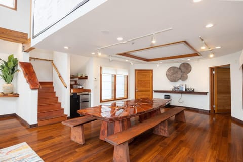 Seaside Art Gallery Loft Inspire Your Creativity with Breathtaking Views! House in El Granada