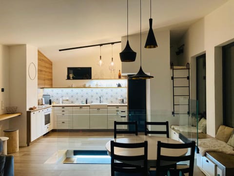 Bed, Kitchen or kitchenette, Living room, Area and facilities, kitchen, kitchen