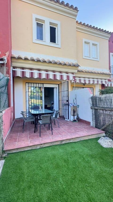 Property building, Garden, Garden view