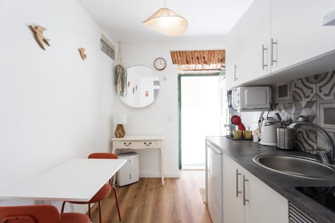 Kitchen or kitchenette, Living room