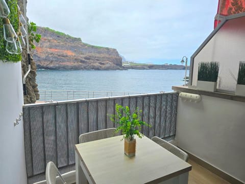 Natural landscape, Balcony/Terrace, Mountain view, Sea view