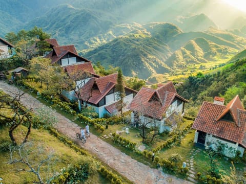Day, Natural landscape, Bird's eye view, Mountain view