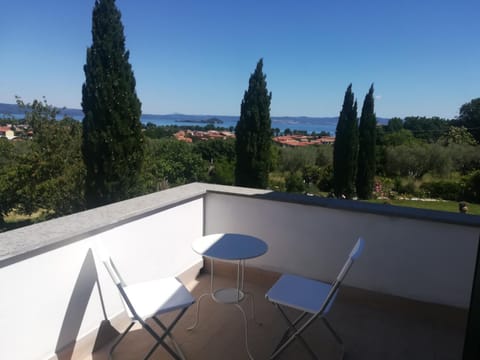 View (from property/room), Balcony/Terrace