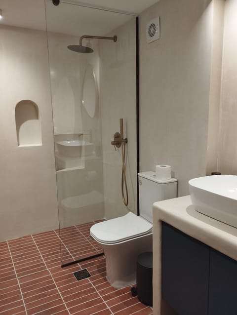 Shower, Toilet, Bathroom