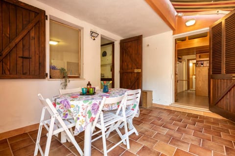 Casa al mare con ampia veranda House in Stintino