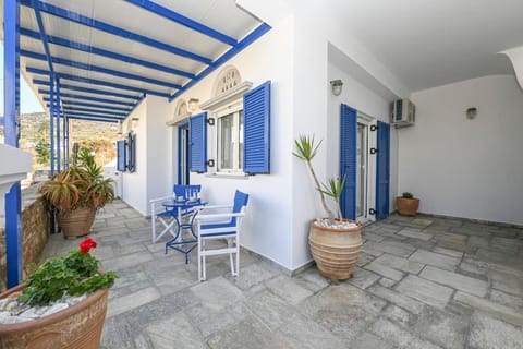 Property building, Patio, View (from property/room), Balcony/Terrace, Dining area