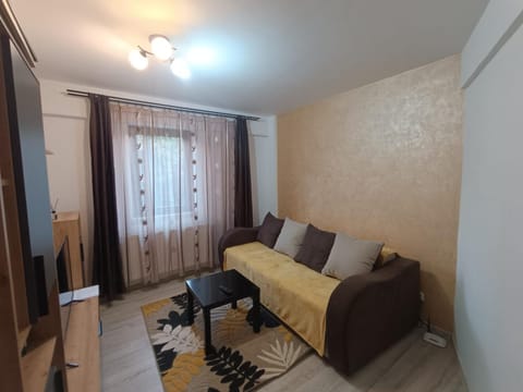Bed, TV and multimedia, Living room, Seating area