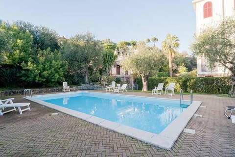 Casa Erbusin - 2 Bedrooms - WiFi - Pool Apartment in Bordighera