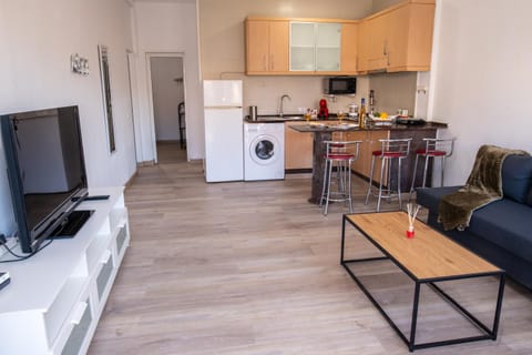 Communal lounge/ TV room, Kitchen or kitchenette