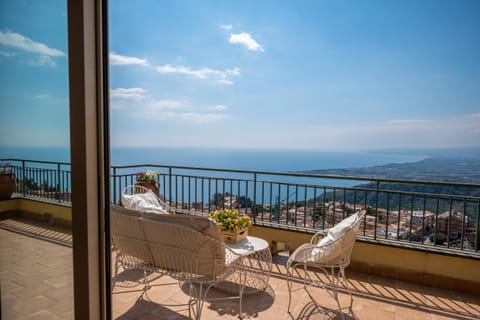 Natural landscape, View (from property/room), Balcony/Terrace, Sea view