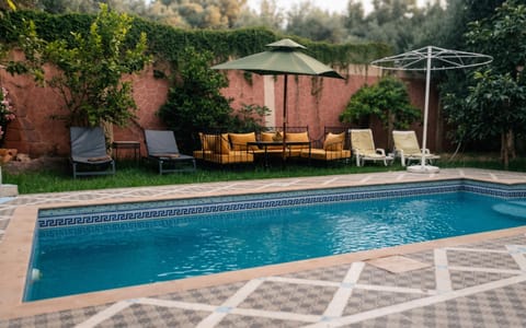 Property building, Restaurant/places to eat, Swimming pool, Breakfast