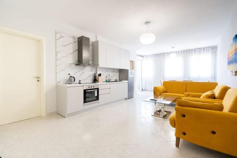 Old Beach Apartments Apartment in Vlorë