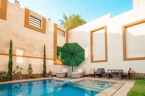 Day, Garden, Swimming pool