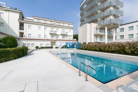 Property building, Pool view