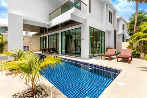 Pool view, Swimming pool, Swimming pool