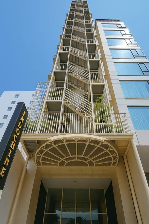Property building, Day