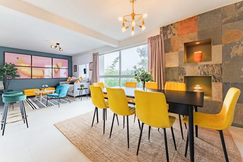 Living room, Dining area