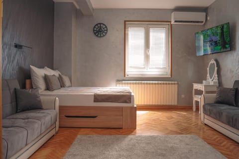 Dukat Apartmani-Studio Apartment in Serbia