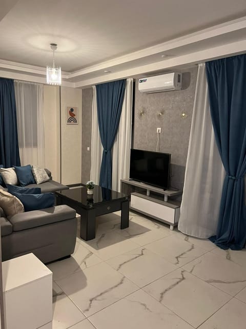 TV and multimedia, Living room, Seating area, air conditioner