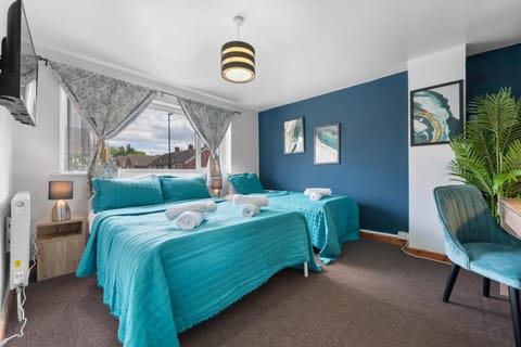 Bed, Bedroom, wardrobe