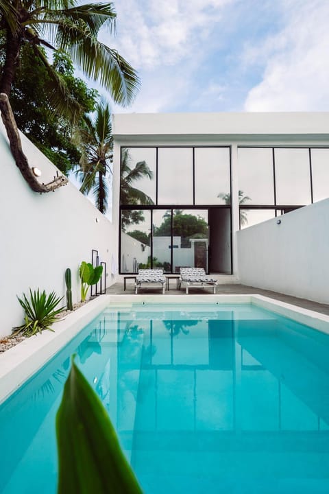 Property building, Swimming pool