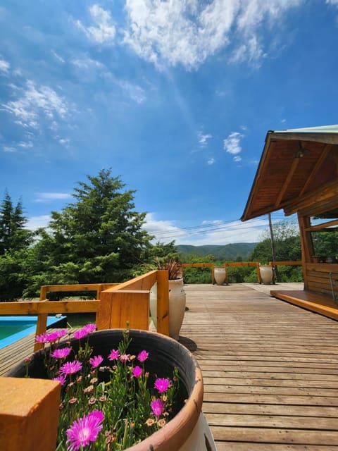 Property building, Spring, Day, Natural landscape, Balcony/Terrace, Swimming pool