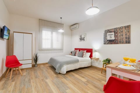 Bed, Photo of the whole room