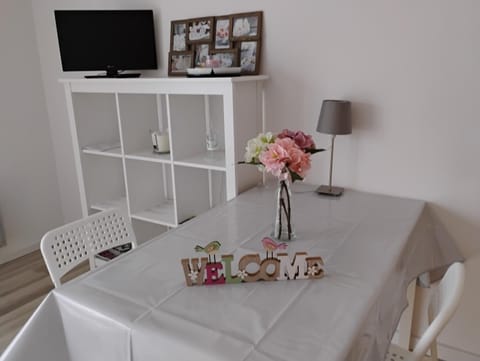 TV and multimedia, Dining area