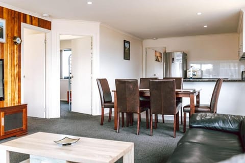 Relax @ 31 - Location Location! House in Bicheno