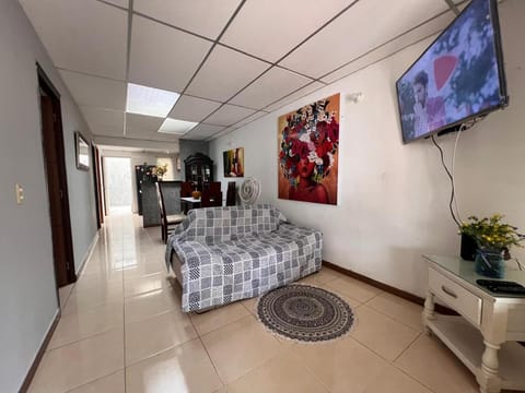 Communal lounge/ TV room, TV and multimedia, Living room