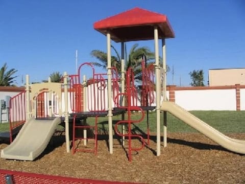 Family Disney Home, Pool, Spa, in Gated Resort -126 House in Four Corners