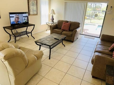 Family Disney Home, Pool, Spa, in Gated Resort -126 House in Four Corners