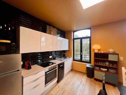 Le rétro chic - Grand Duplex pour 6 dans le centre Apartment in Liège
