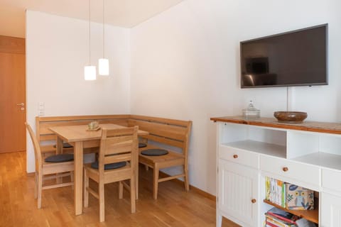 TV and multimedia, Dining area
