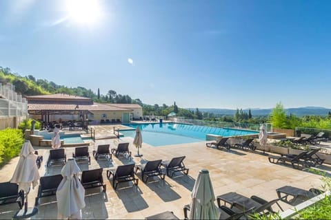 Natural landscape, Swimming pool, sunbed