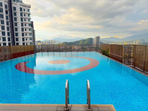 Property building, Day, Natural landscape, Mountain view, Pool view, Swimming pool