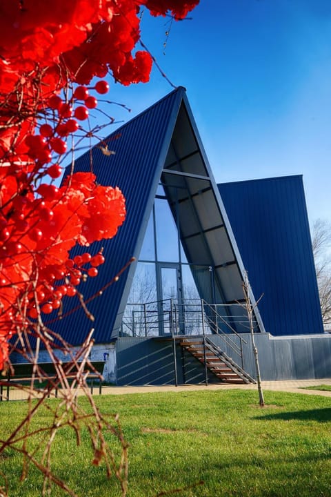 Property building, Day, Natural landscape