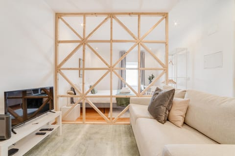 Communal lounge/ TV room, TV and multimedia, Living room, Seating area, Evening entertainment
