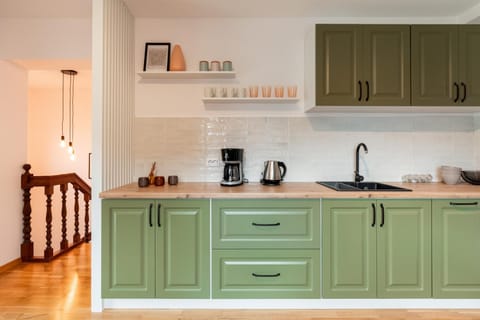 Coffee/tea facilities, Kitchen or kitchenette