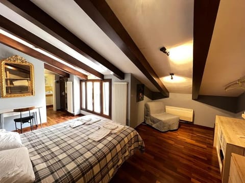 Margherita Apartment w/ terrace Apartment in Bologna