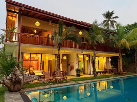 Property building, Garden view, Pool view, sunbed