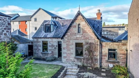 Fontain House - 4 bedroom Victorian villa House in Scotland