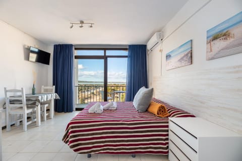 Living room, Bedroom