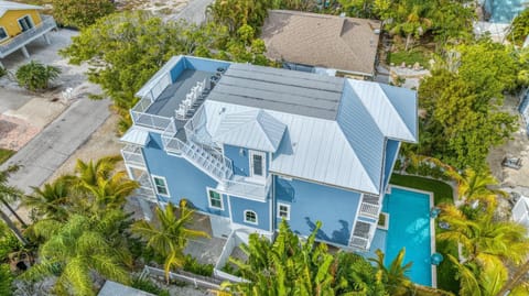 Bennys Bungalow - 2213 House in Bradenton Beach