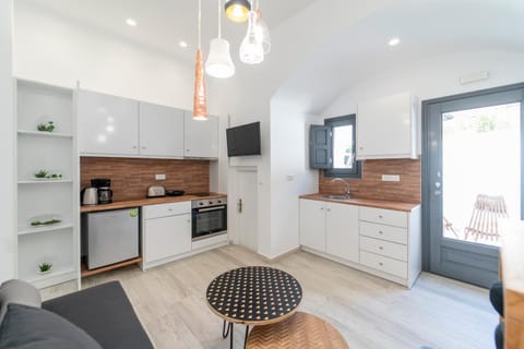 TV and multimedia, Kitchen or kitchenette