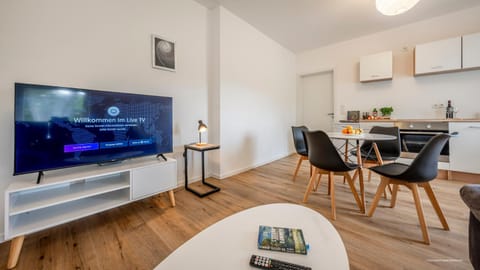 TV and multimedia, Kitchen or kitchenette, Living room, Seating area, Dining area, Evening entertainment