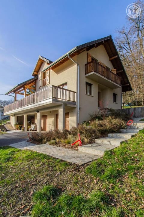 A l'oree des monts Bed and Breakfast in Chambery