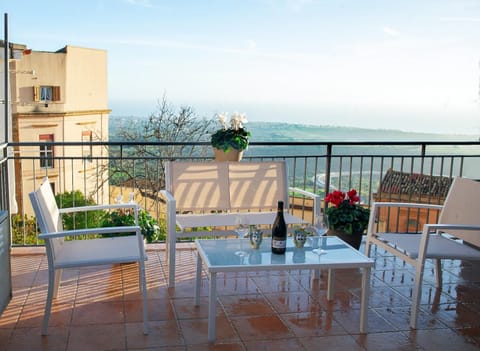 Natural landscape, View (from property/room), Balcony/Terrace, Sea view